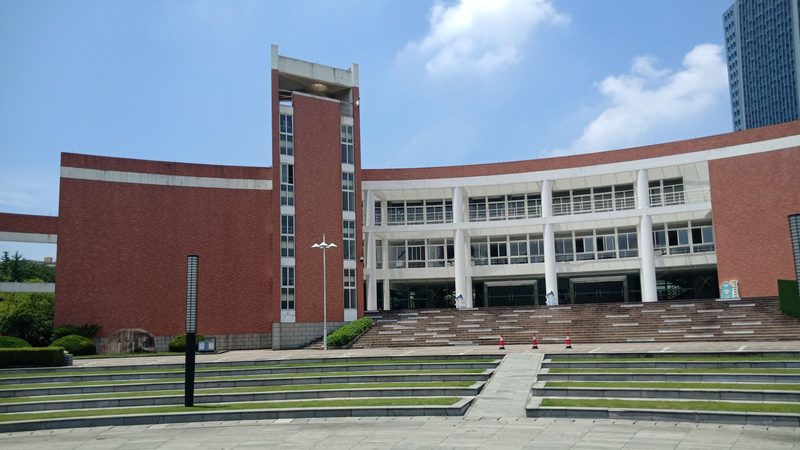 PCB板定制价格揭秘：揭秘一平米多少钱的真相